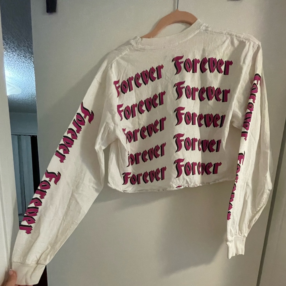 Cropped sweater top with wording